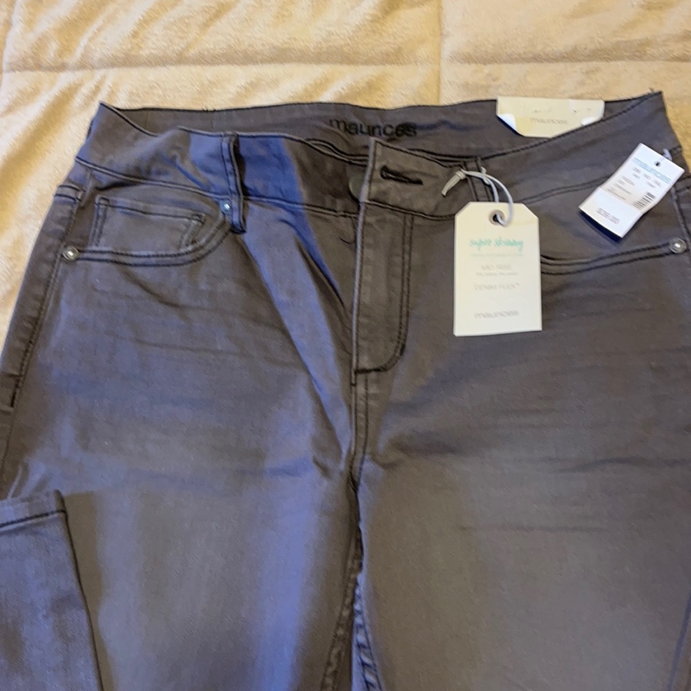 Gray super skinny jeans. Maurices Brand